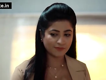 Crazy housewife Reena Ki gets a steaming office hj from Ne Ki Chudai