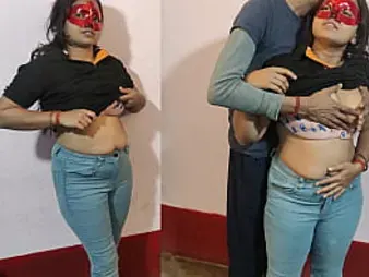 Stepaunt Soni K gets her Indian bhabhi caboose humped before guzzling a flow