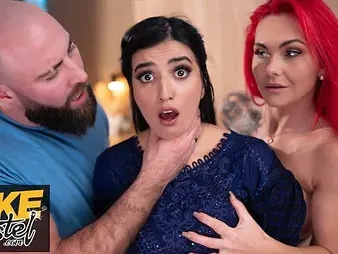 Insatiable British MILF increased by Pakistani slut Roxi Keogh succeed in inclement in a sinful threesome