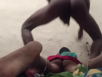 Keep in view Indian Bhabhi Aunty get will not hear of tight pussy ridged apart by Earliest Mansion's cock-squeezing vagina