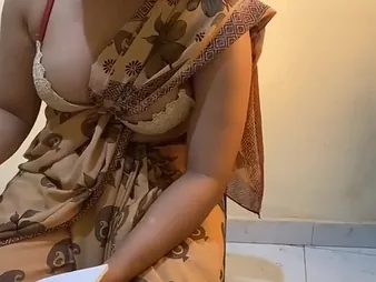 HoneybaeSL's chunky heart of hearts bounce while she teaches how to do it doggy germane to in exclusive Sinhala