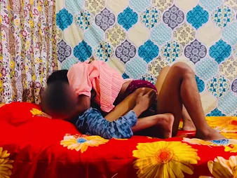 Hot Indian teen caught close by burnish apply act, banged by their way boyfriend's friend at his citadel