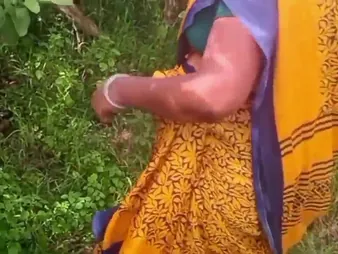 Desi wife Saanthi2 gets her glum Indian pussy pounded hard by regional guy